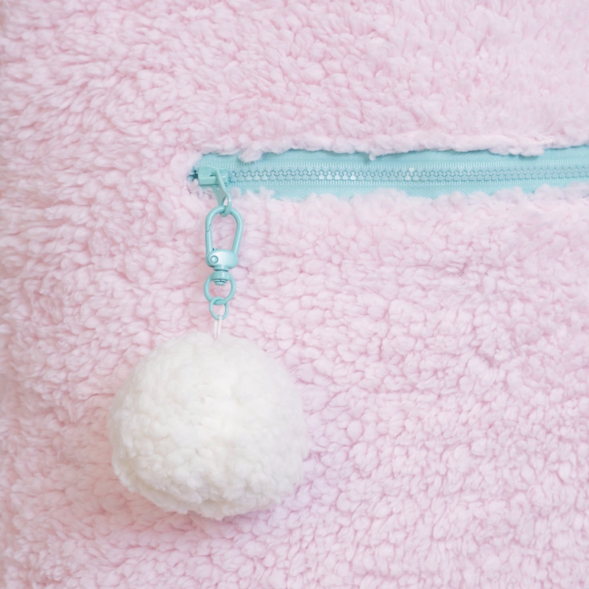 Snuggle Tote XL – The Oversized Sherpa Tote Bag for Sleepovers, Cotton Candy