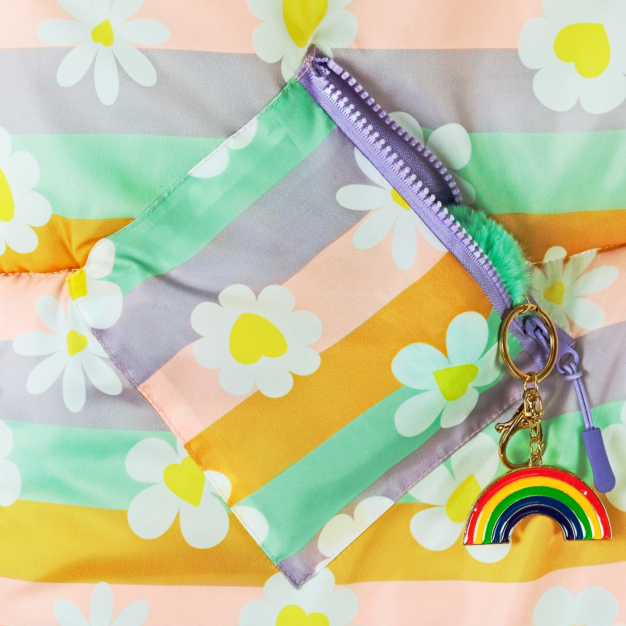 Sleep-n-pack: Packable Sleeping Bag, Big Kid 7-12+ yrs  - Happy Daisy Stripes